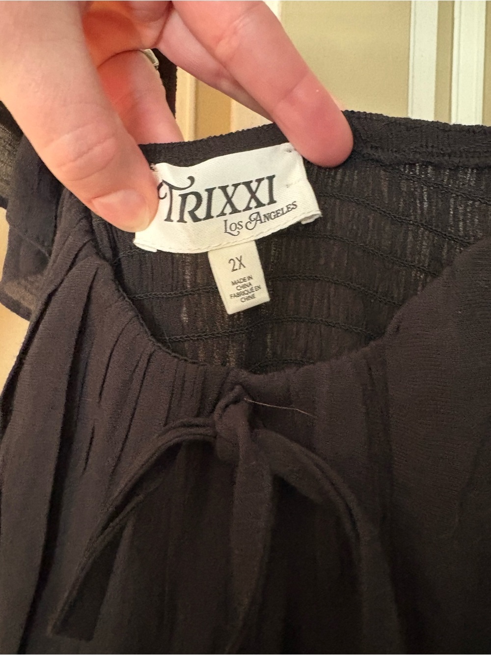 Trixxi Black Midi Dress with Ruffled Cap Sleeves - Picture 6 of 6